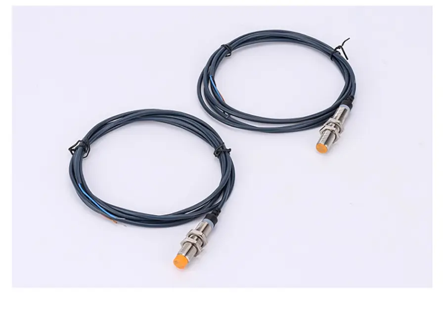 17.M12 電感式接近開關感應器.jpg