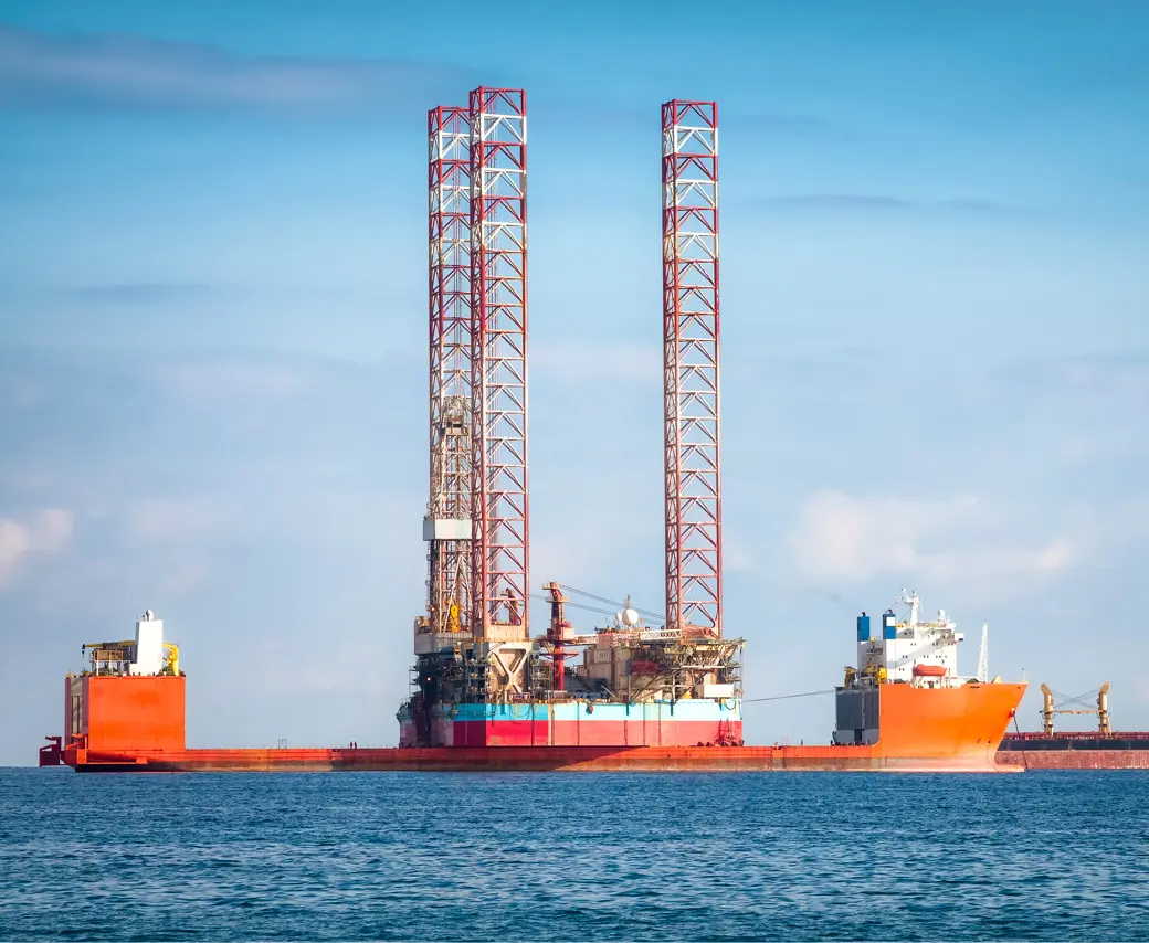 semi-submersible-oil-rig-vessel